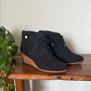 Dr. Scholl's Black Suede Ankle Booties
